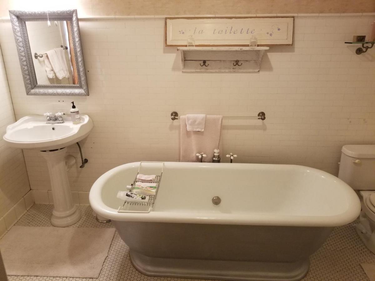 Historic Victorian Bed & Breakfast