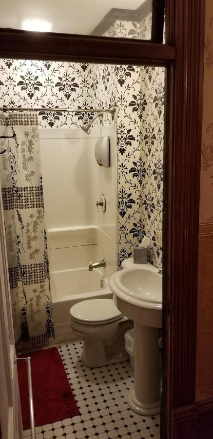 Historic Victorian Bed & Breakfast Sioux Falls