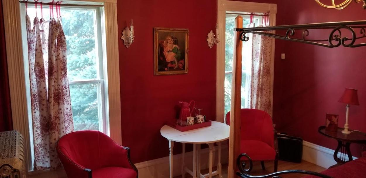 Historic Victorian Bed & Breakfast Sioux Falls
